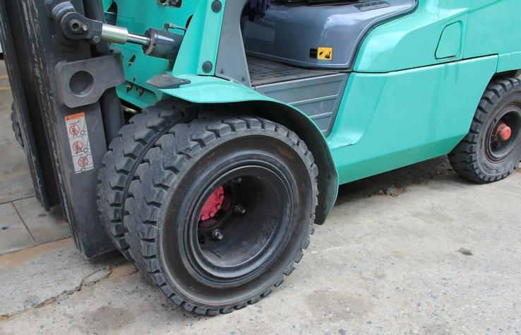 Opony do wózków widłowych